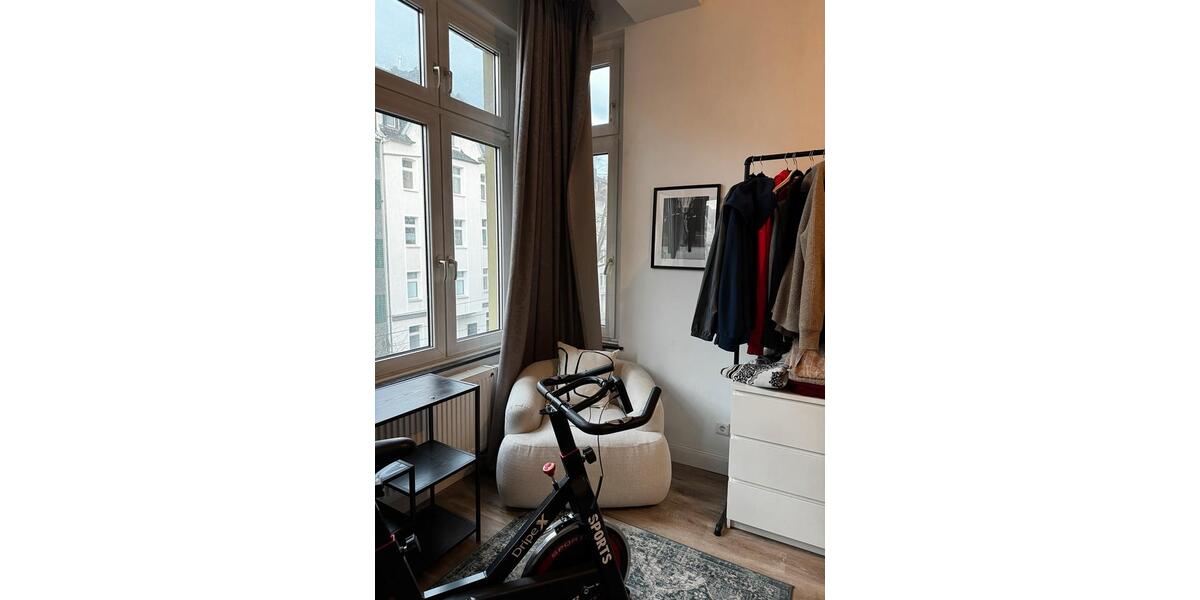 Möbliertes WG-Zimmer in 84 m² Wohnung zur Untermiete – Düsseldorf 1 zimmer