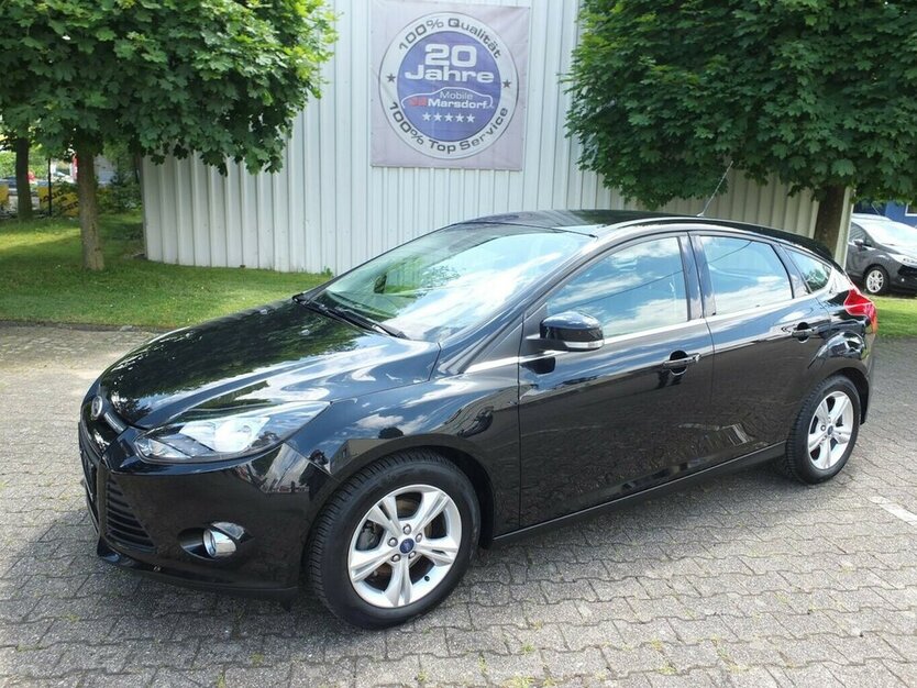 Ford Focus CHAMPIONS EDITION 5-TÜRIG orig.53.215 km ! 53.215 km 8.298 € Köln 50858
