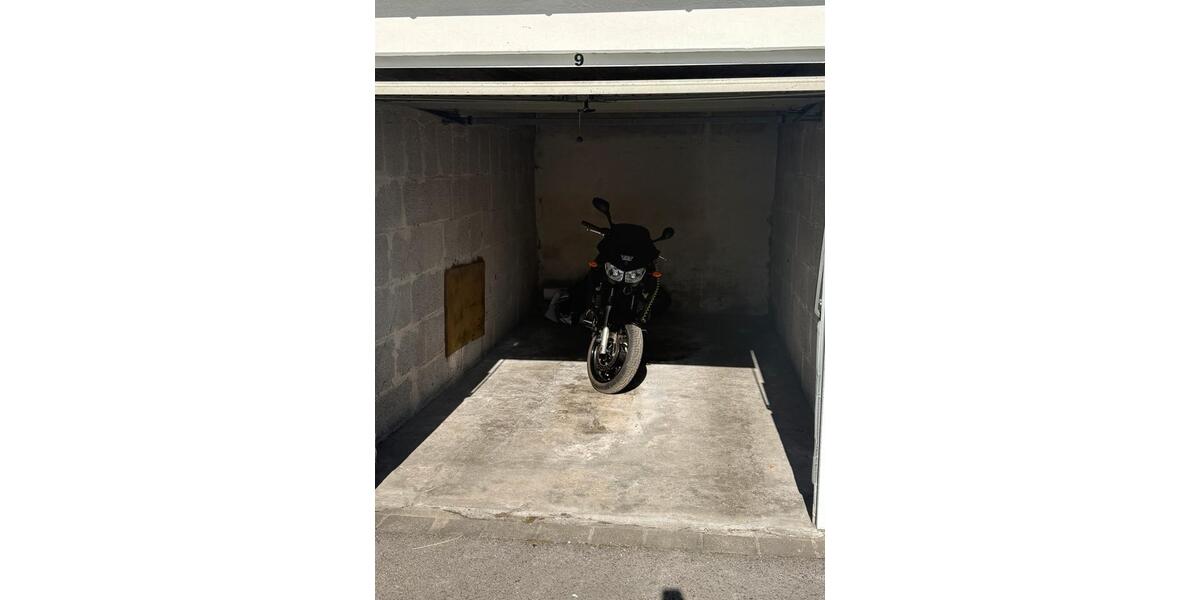 Garagen / Stellplätze Düsseldorf Flingern Süd - 100&euro; | Angebot:26302826