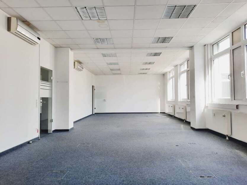 Büro in Krefeld 6.457 € 993 m² zimmer