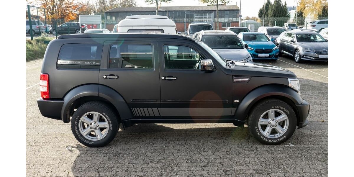 Dodge Nitro 228.000 km 5.999 &euro; Leichlingen 42799
