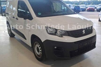 Peugeot Partner 14.457 km 19.999 € Oberhausen 46045