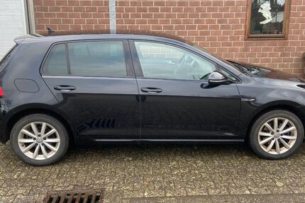 VW Golf 198.000 km 8.950 &euro; Bedburg 50181