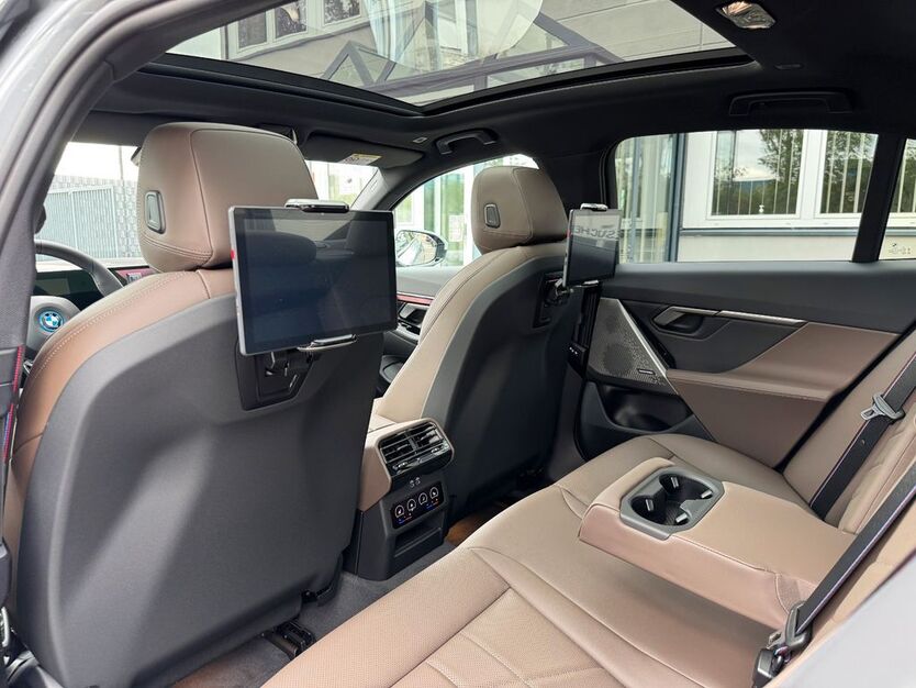 BMW 530 4.086 km 73.850 € Köln 50739