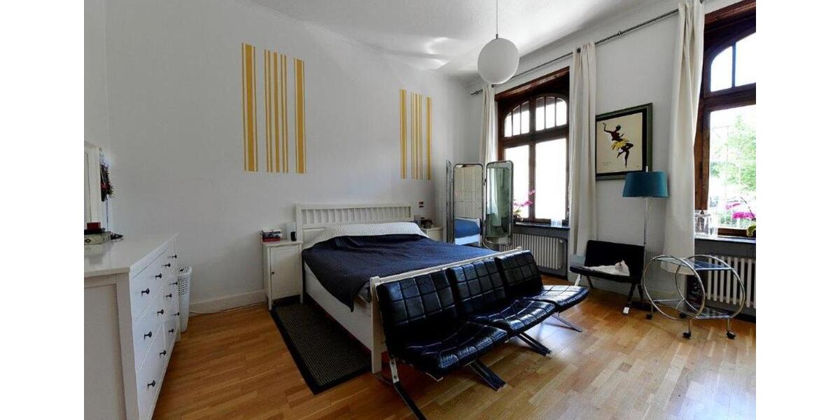 Renditestarkes Mehrfamilienhaus mit Altbaucharme-Toplage 15 zimmer