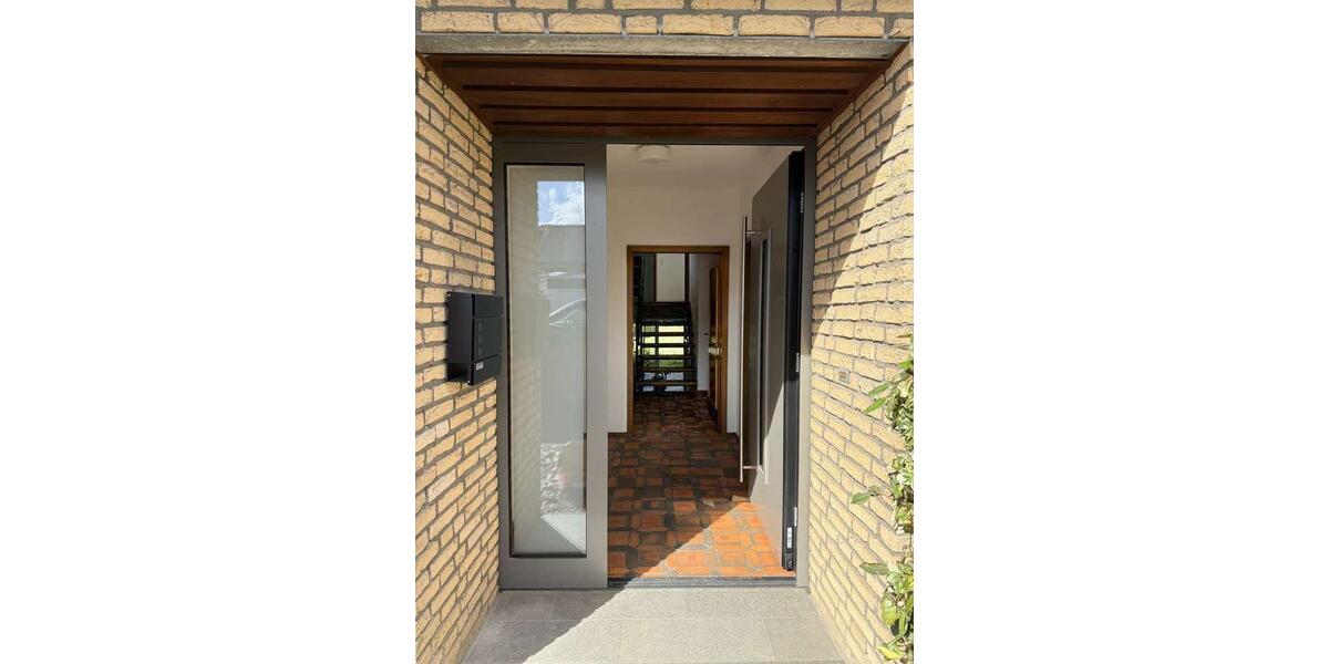 Bungalow Köln Heimersdorf - 4 Zimmer, 155 m&sup2;, 2.400&euro; | Angebot:26581636