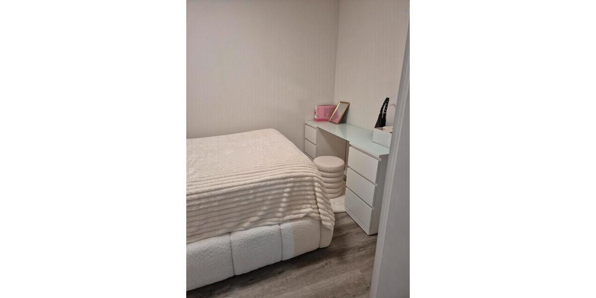 Etagenwohnung Düsseldorf Stadtbezirk 9 - 2 Zimmer, 5 m&sup2;, 716&euro; | Angebot:26153110