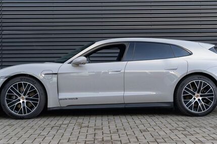 Porsche Taycan 24.900 km 89.900 &euro; Moers 47441
