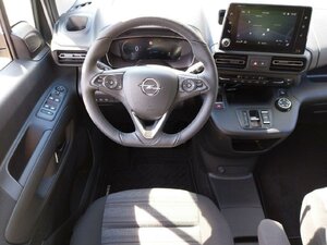 Opel Combo Ultimate AHK HUD NAVI AUTOM. PARKEN WINTERPA 4.500 km 26.740 &euro; HAAN 42781