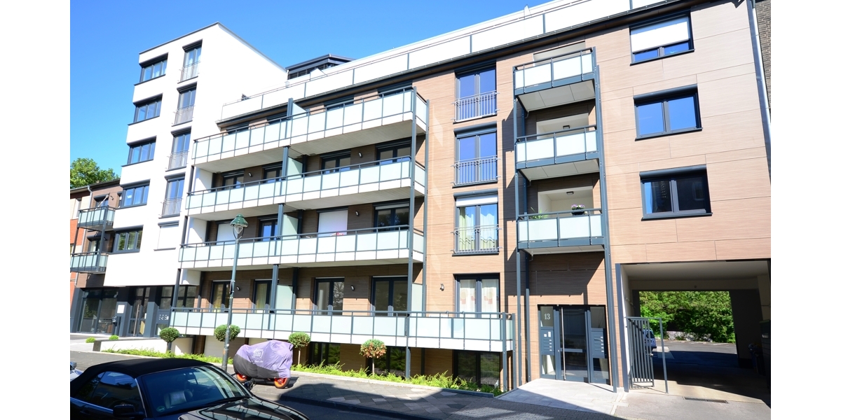 Moderne und großzügige 5 Zimmer-Wohnung über zwei Etagen mit separatem Eingang und Einbauküche - Maisonettenwohnung Düsseldorf Heerdt | Angebot:27313431