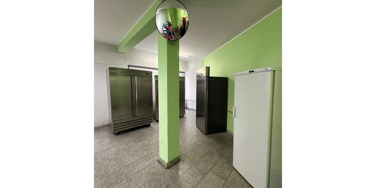 Ladenlokal mit großen Terrassen, Theke und Kühlhaus in attraktiver Rheinlage 3 zimmer