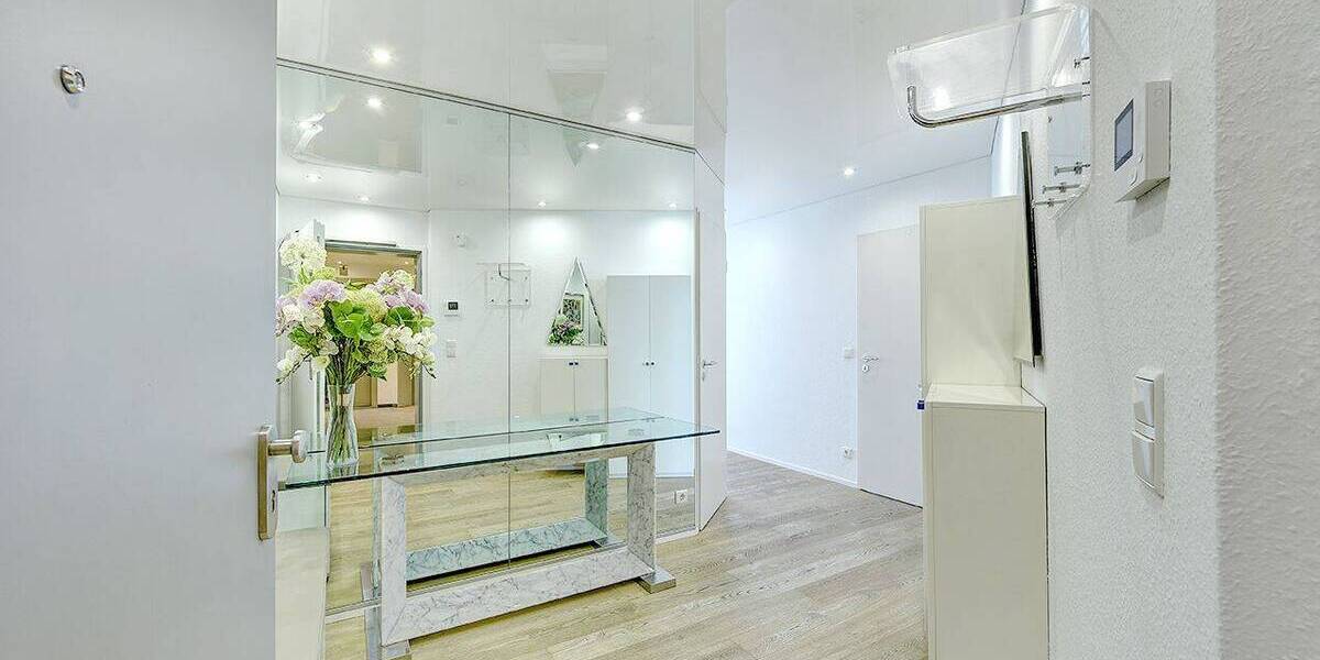 Etagenwohnung Düsseldorf Golzheim - 2 Zimmer, 65 m&sup2;, 359.000&euro; | Angebot:26731330