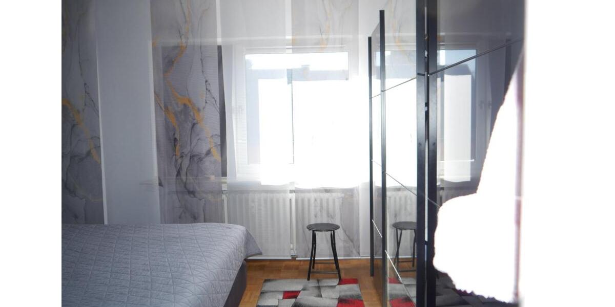 Etagenwohnung Duisburg Mittelmeiderich - 4 Zimmer, 100 m&sup2;, 798&euro; | Angebot:25754033