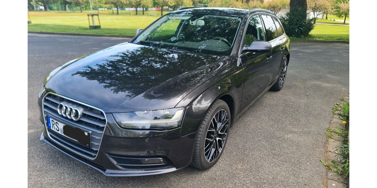 Audi A4 163.000 km 11.300 &euro; Remscheid 42897