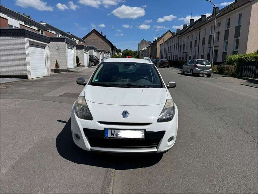 Renault Clio 131.435 km 3.990 € Wuppertal 42389