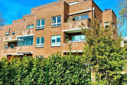 Hochwertig-Sanierte 2-Zimmer-Wohnung mit Balkon, Feldblick und Tiefgaragen-Stellplatz 2 zimmer