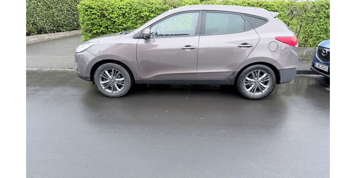 Hyundai ix35 102.500 km 9.750 &euro; Leverkusen 51373