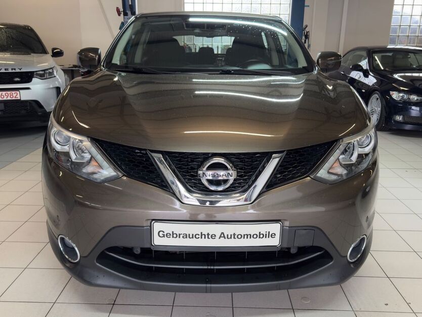 Nissan Qashqai 159.000 km 10.990 € Düsseldorf 40599