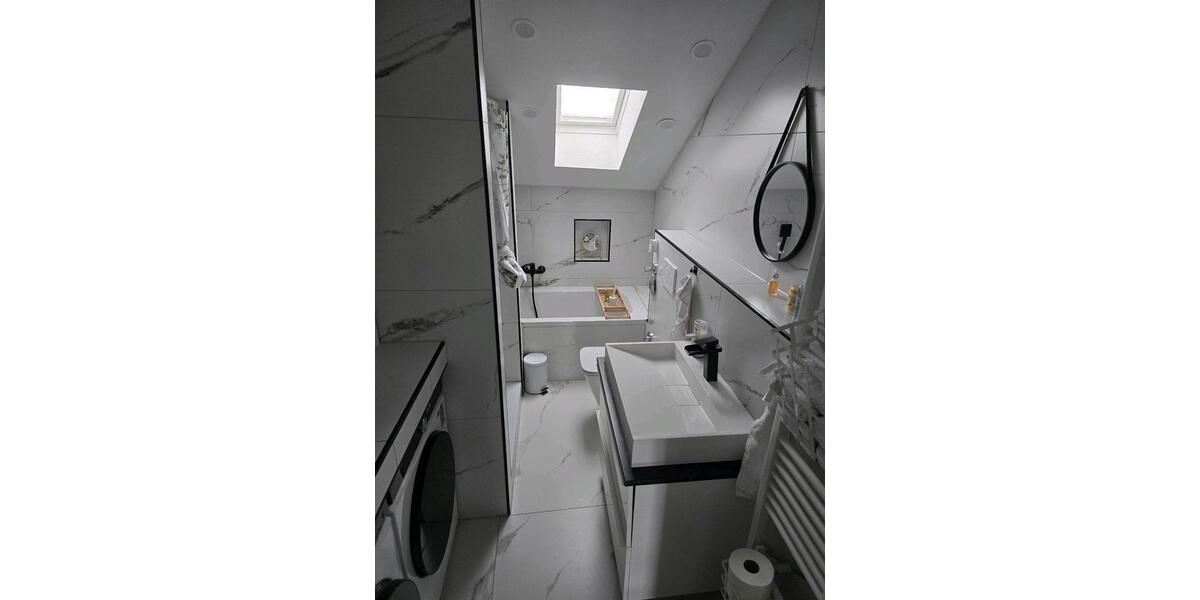 Dachgeschoßwohnung Duisburg Mittelmeiderich - 3.5 Zimmer, 85 m&sup2;, 1.350&euro; | Angebot:25287098