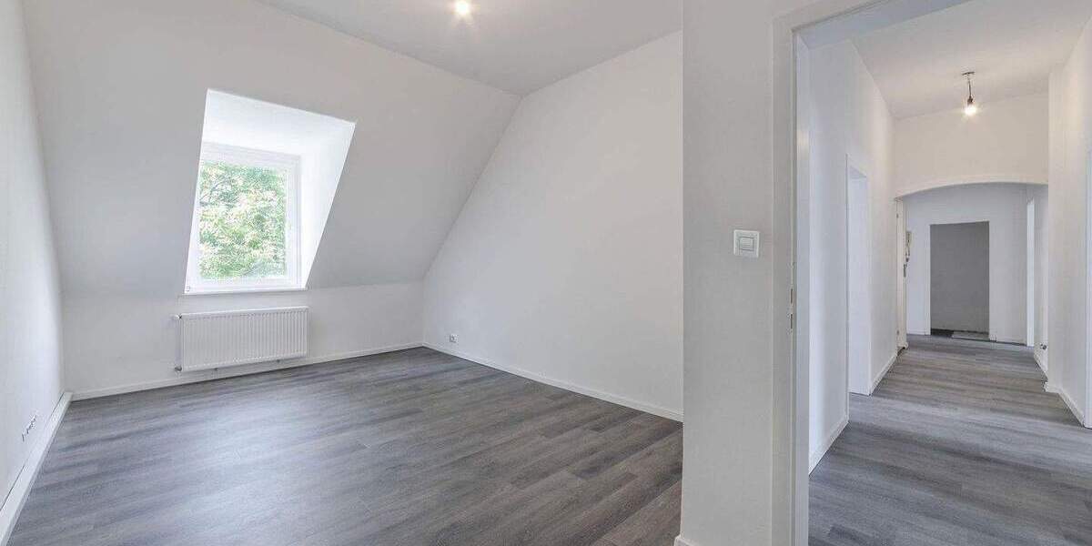 Etagenwohnung Wuppertal Barmen - 4 Zimmer, 100 m&sup2;, 900&euro; | Angebot:25819935