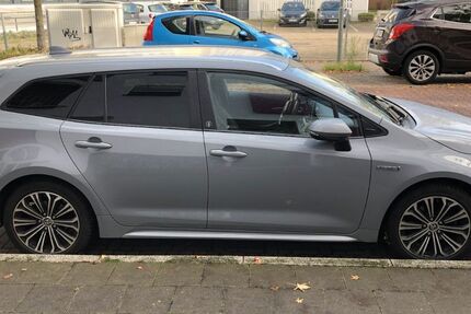 Toyota Corolla 129.600 km 17.900 € Neuss 41462