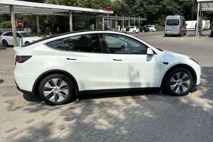 Tesla Model Y 42.000 km 35.900 &euro; Krefeld 47839
