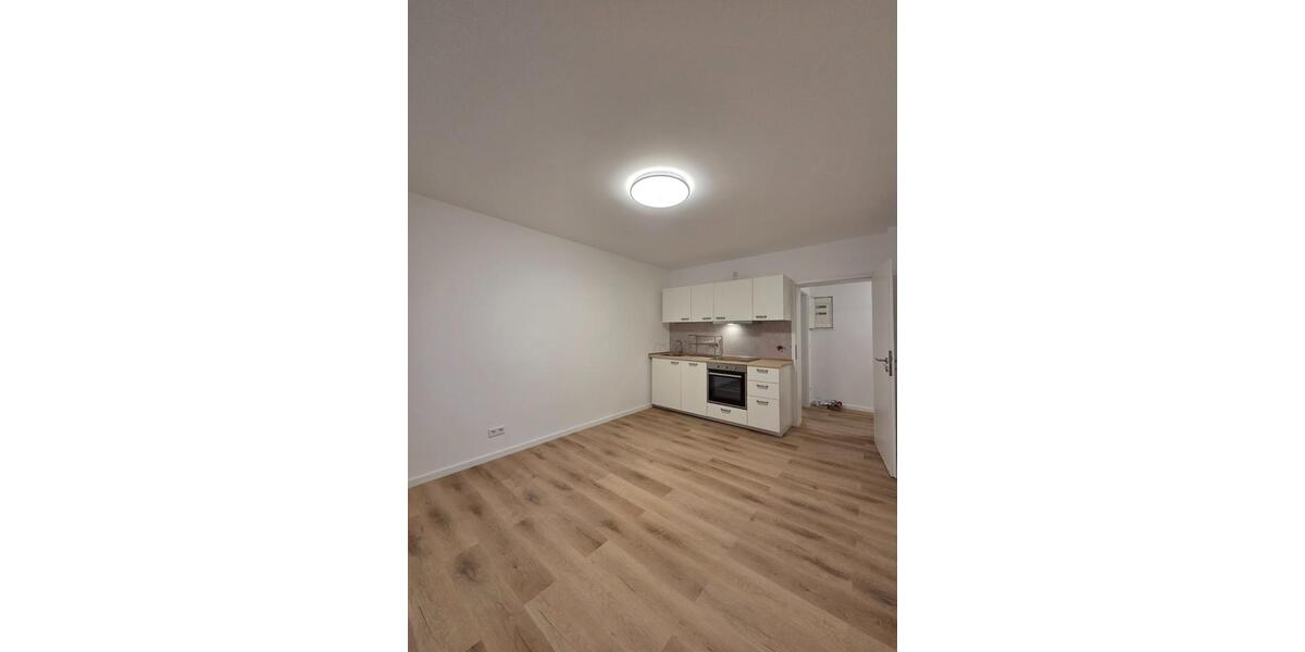 Frisch sanierte 2-Zimmer Wohnung mit Einbauküche in Remscheid 2 zimmer