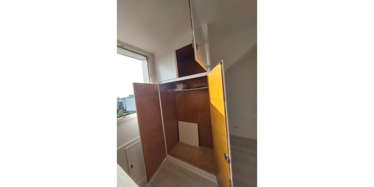 Schöne Dachgeschosswohnung nahe Solingen HbF 3 zimmer