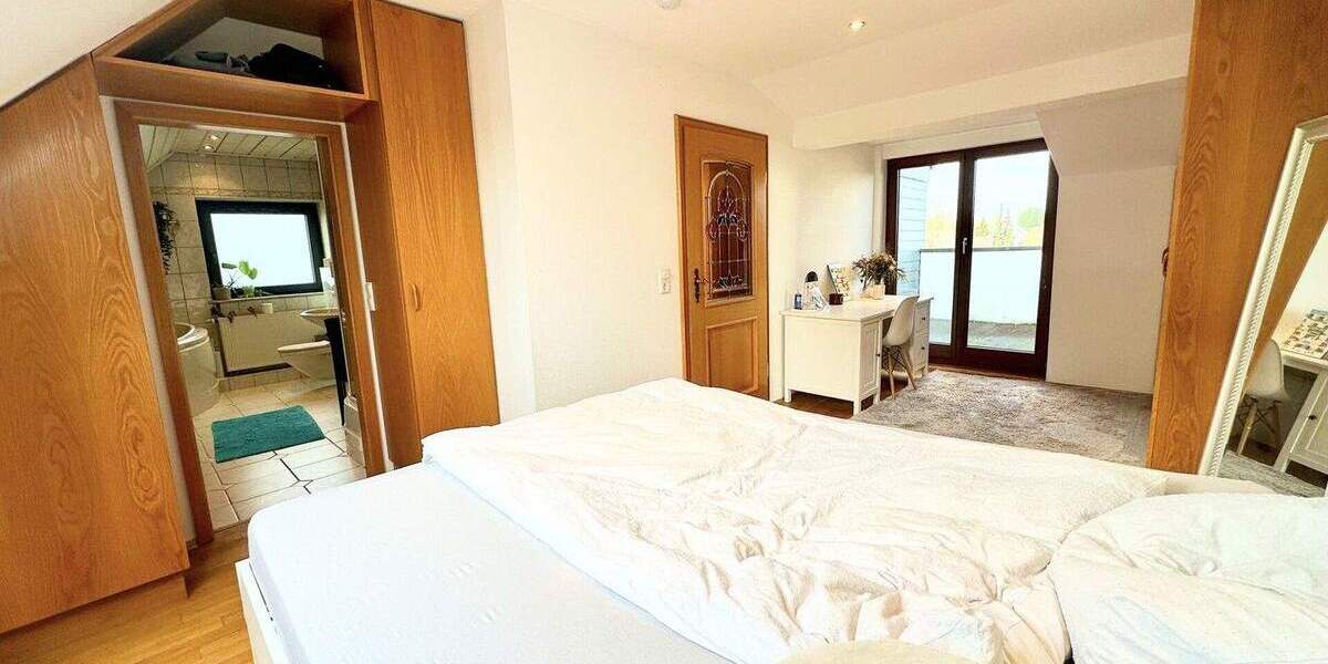 Lichtdurchflutete 3,5-Zimmer-Wohnung mit großer Dachterrasse im Hildener-Süden 3 zimmer