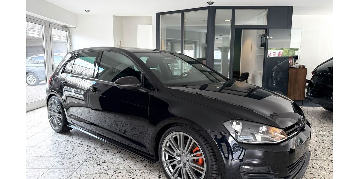 VW Golf 128.894 km 10.700 &euro; Remscheid 42853