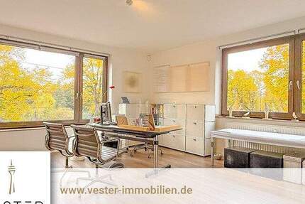 Große Praxismöglichkeit in sehr attraktiver Lage auf der 1 Etage in der Carlstadt 4 zimmer