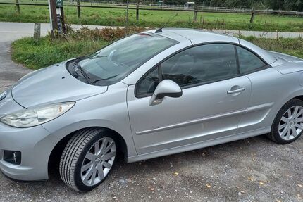 Peugeot 207 71.000 km 5.890 € Hilden 40724