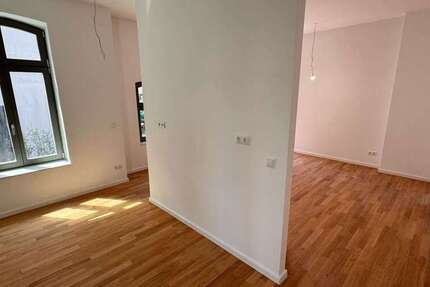 Haus zum Kaufen in Berlin 719.000 € 89.42 m²