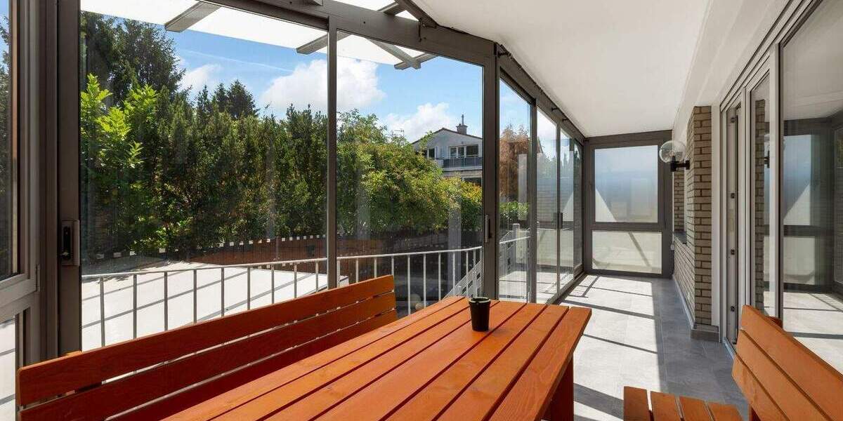 Einfamilienhaus Düsseldorf Lörick - 9 Zimmer, 178 m&sup2;, 1.200.000&euro; | Angebot:23950738