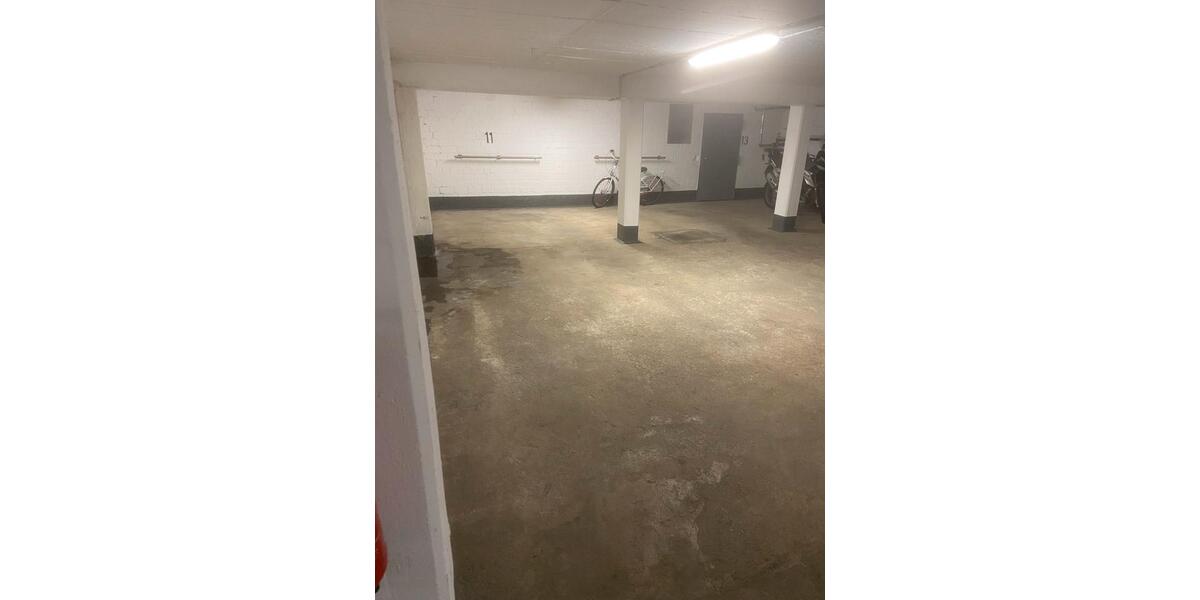 Garagen / Stellplätze Düsseldorf Stadtbezirk 5 - 100&euro; | Angebot:24385941