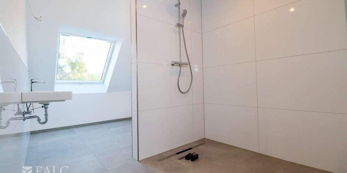 Modernes Neubauhaus (Erstbezug) mit Terrasse und Stellplatz zu vermieten 5 zimmer