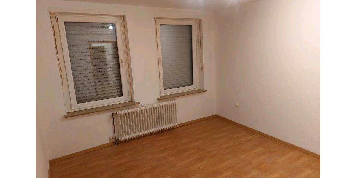 Etagenwohnung Neuss Reuschenberg - 1 Zimmer, 35 m&sup2;, 600&euro; | Angebot:25211896