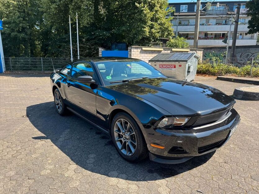 Ford Mustang 228.000 km 14.900 € Köln 50737