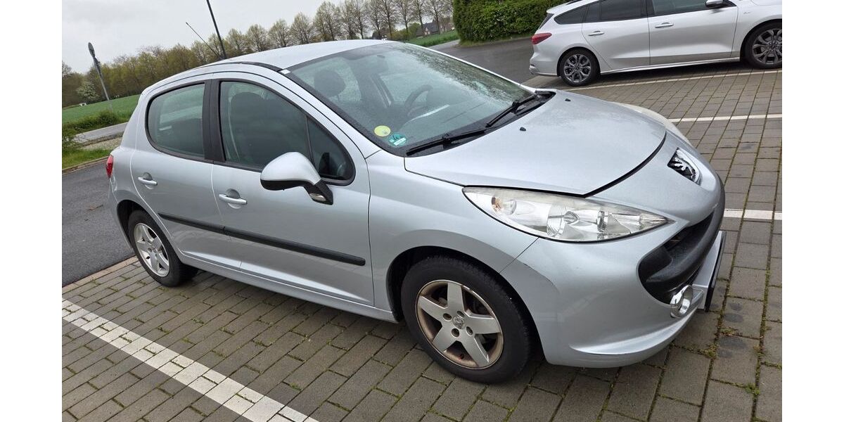 Peugeot 207 178.000 km 1.598 &euro; Meerbusch 40667