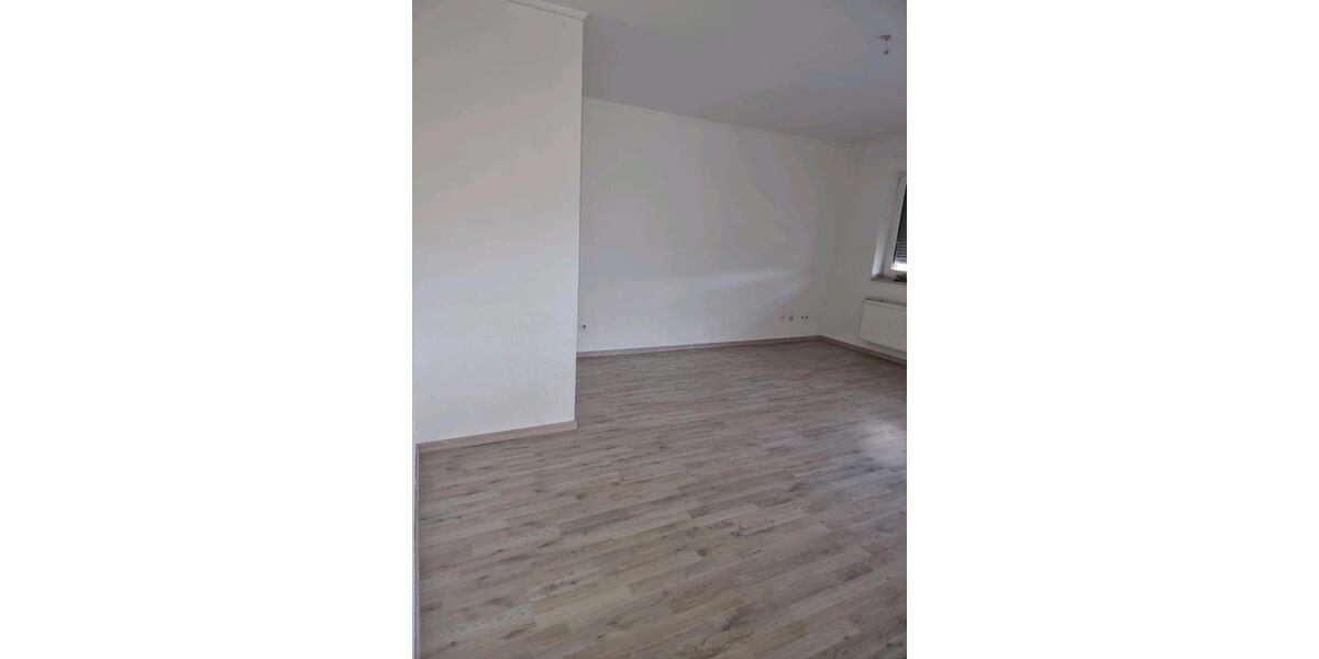 Etagenwohnung Mönchengladbach Süd - 3 Zimmer, 83 m&sup2;, 1.300&euro; | Angebot:26127004