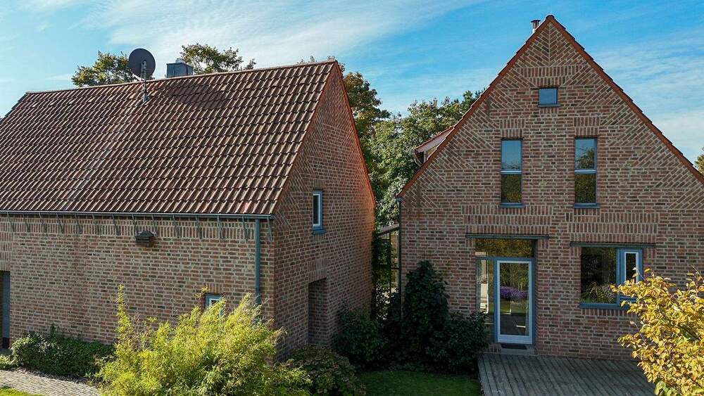 Charaktervolles Zuhause mit zusätzlicher Wohneinheit in zentraler Lage von Willich-Neersen! 9 zimmer