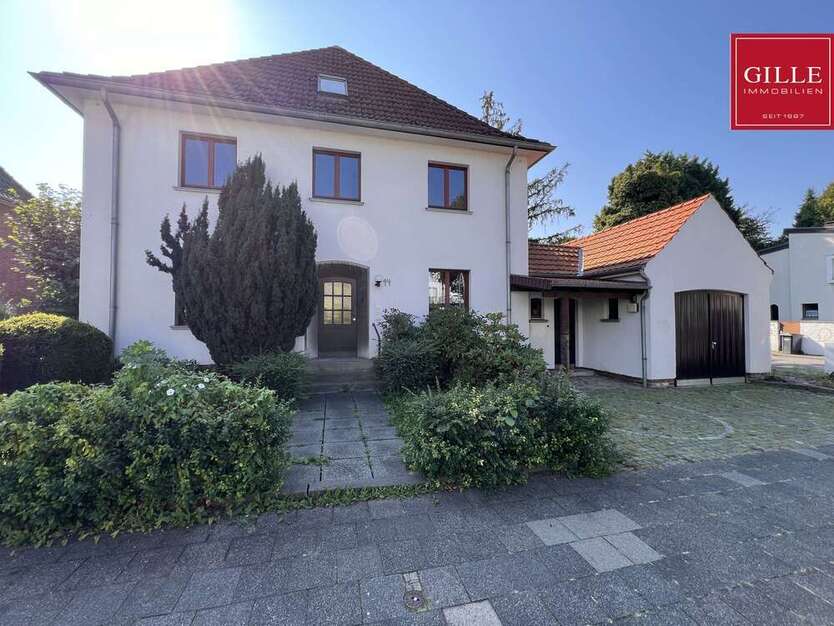 Haus zum Kaufen in Grevenbroich 975.000 € 298.38 m²
