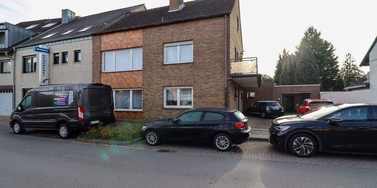 Einfamilienhaus mit großem Grundstück und zusätzlichem sanierungsbedürftigen Wohngebäude 5 zimmer