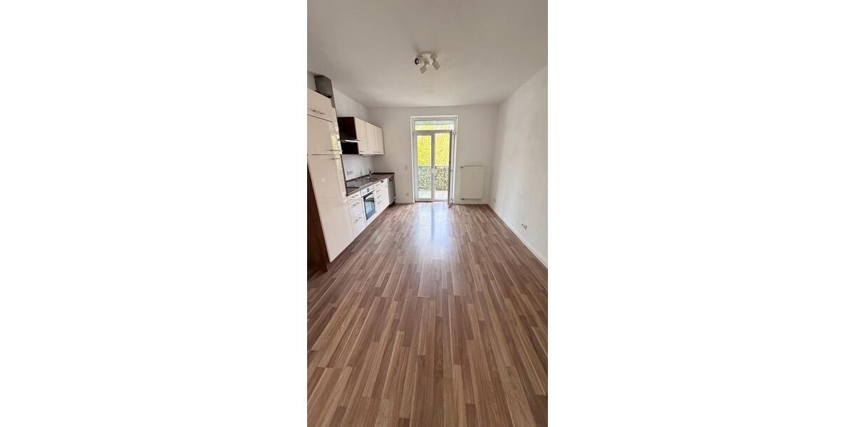 Etagenwohnung Düsseldorf Oberbilk - 2 Zimmer, 61 m&sup2;, 820&euro; | Angebot:26415625