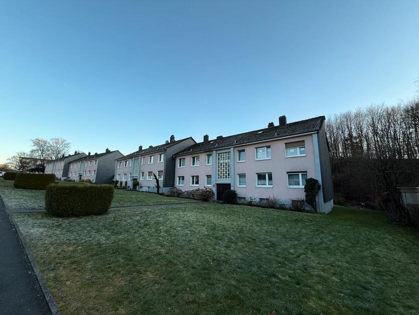 Helle 3-4 Zimmer Wohnung mit großzügigem Süd- Balkon