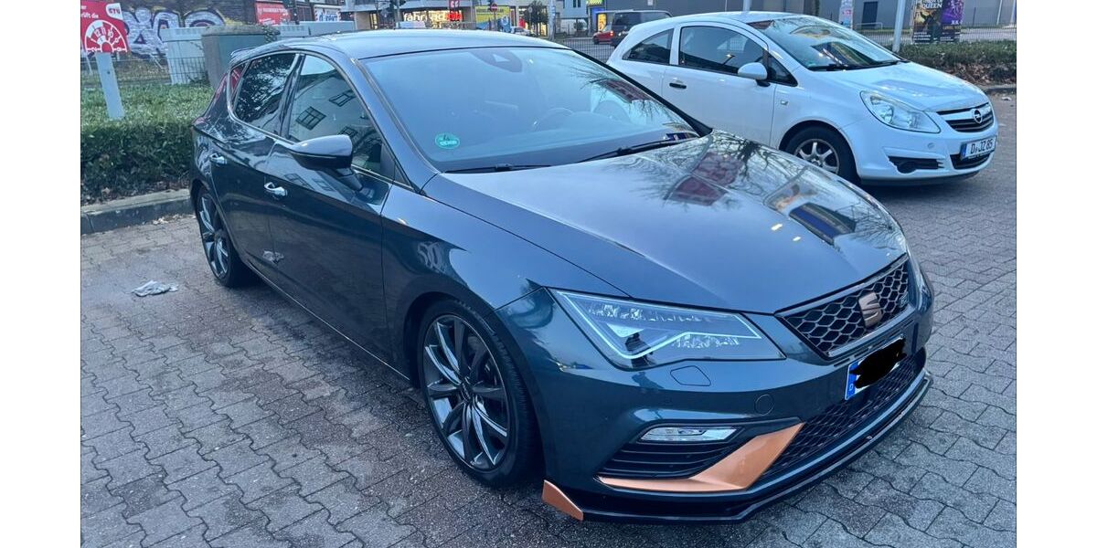 Seat Leon 66.000 km 24.500 &euro; Düsseldorf 40625