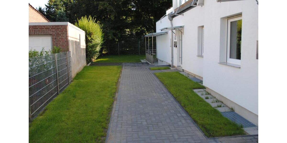 Erdgeschoss-Gartenwohnung im Bungalow-Stil mit privatem Eingang 3 zimmer