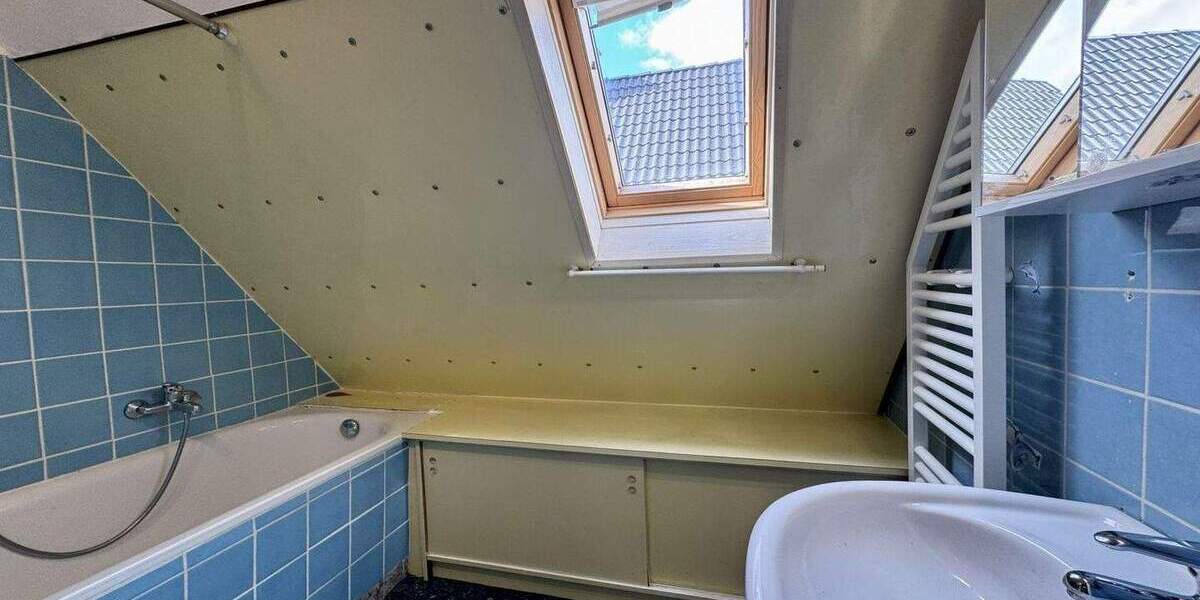 Aus Alt mach Neu! Freistehendes Einfamilienhaus mit großem Garten in Mettmann 3 zimmer