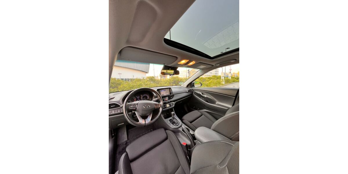 Hyundai i30 50.000 km 15.000 &euro; Düsseldorf 40212
