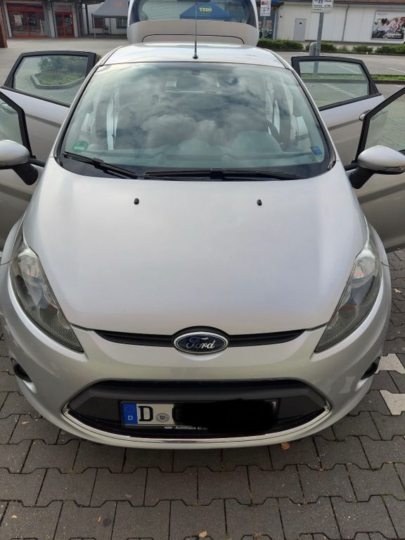 Ford Fiesta 176.000 km 3.400 € Düsseldorf 40549